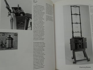 The Leiden Cabinet of Physics - A Descriptive Catalogue